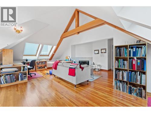 2919 Tower Hill Crescent, West Vancouver, BC - Indoor