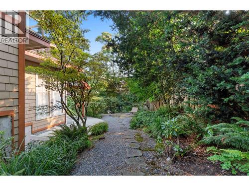 2919 Tower Hill Crescent, West Vancouver, BC - Outdoor