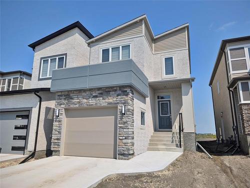 186 Moonlight Bay  Winnipeg, MB R3Y 2G2