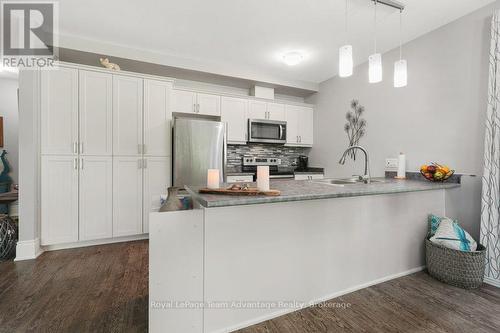 Kitchen - 103 - 11B Salt Dock Road, Parry Sound, ON - Indoor Photo Showing Kitchen