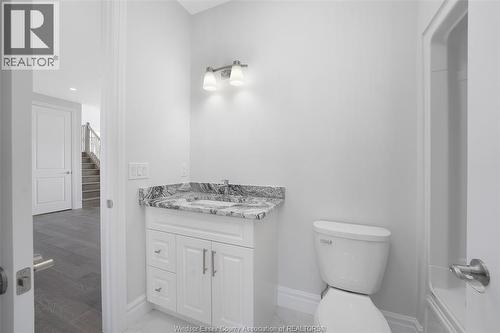 85 Kingsbridge, Amherstburg, ON - Indoor Photo Showing Bathroom