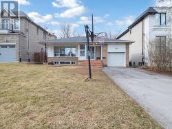 MAIN FLOOR - 49 VIAMEDE CRESCENT  Toronto, ON M2K 2A7