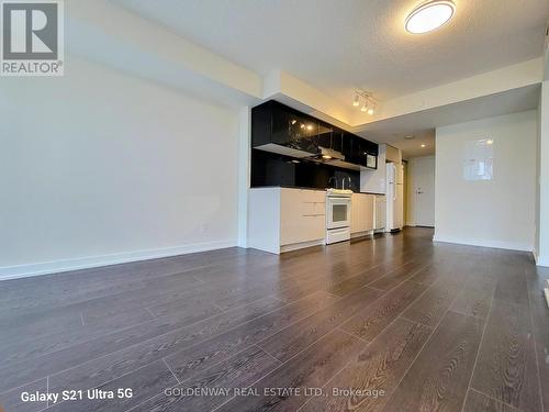 open concept - 1211 - 72 Esther Shiner Boulevard, Toronto, ON - Indoor Photo Showing Kitchen
