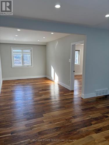 260 Hillside Drive, Mississauga, ON - Indoor Photo Showing Other Room