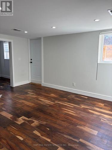 260 Hillside Drive, Mississauga, ON - Indoor Photo Showing Other Room