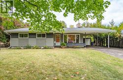 9 NEWBURY AVENUE  Ottawa, ON K2E 6K7