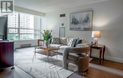 513 - 250 WEBB DRIVE  Mississauga, ON L5B 3Z4