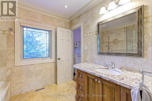 1649 Wedmore Way, Mississauga, ON - Indoor Photo Showing Bathroom