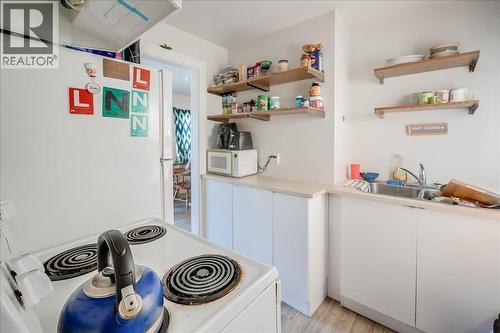 1406 Fourth Avenue, Trail, BC - Indoor Photo Showing Laundry Room