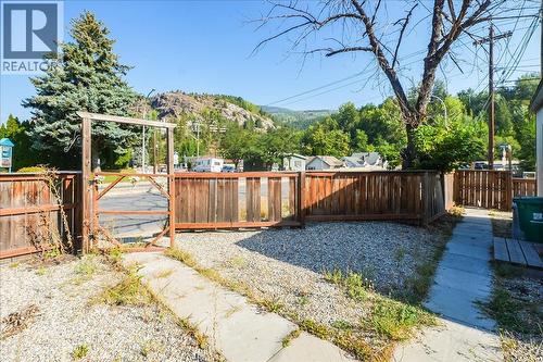 1406 Fourth Avenue, Trail, BC - Outdoor