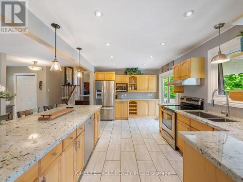 5657 6Th Line, New Tecumseth, ON - Indoor Photo Showing Kitchen With Stainless Steel Kitchen With Double Sink With Upgraded Kitchen