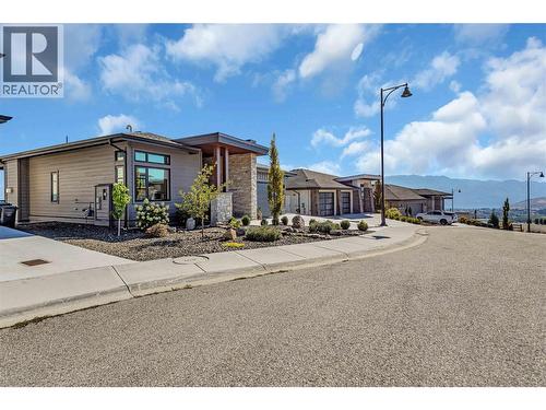 On a Cul-de-sac. Very safe and quiet. - 3044 Shaleview Drive, West Kelowna, BC - Outdoor