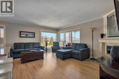 3815 Brown Road Unit# 304, West Kelowna, BC - Indoor Photo Showing Living Room With Fireplace
