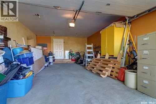 126 George Street, Drinkwater, SK - Indoor Photo Showing Garage