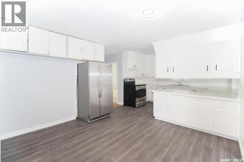 425 Montreal Street, Regina, SK - Indoor Photo Showing Kitchen