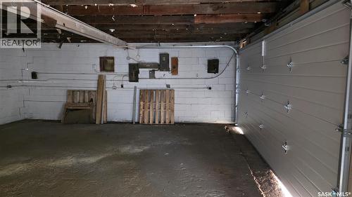 425 Montreal Street, Regina, SK - Indoor Photo Showing Garage
