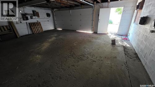 425 Montreal Street, Regina, SK - Indoor Photo Showing Garage