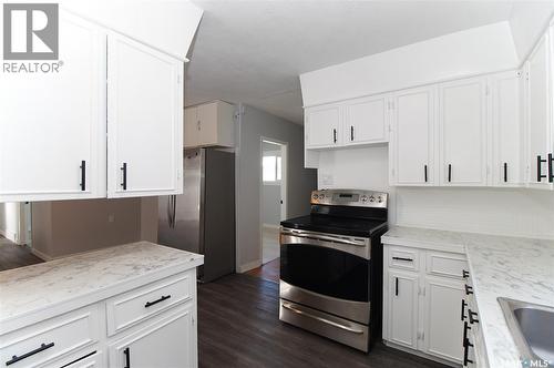 425 Montreal Street, Regina, SK - Indoor Photo Showing Kitchen