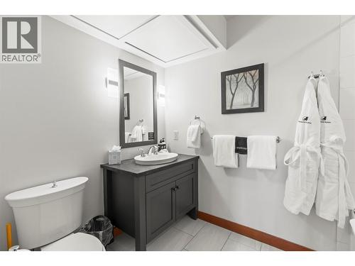 105 Village Centre Court Unit# 321, Vernon, BC - Indoor Photo Showing Bathroom