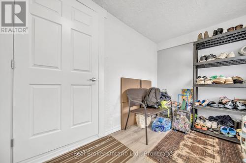 5464 Lewis Avenue, Niagara Falls (Clifton Hill), ON - Indoor Photo Showing Other Room