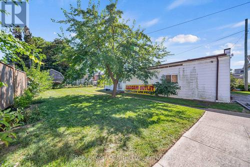 5464 Lewis Avenue, Niagara Falls (Clifton Hill), ON - Outdoor