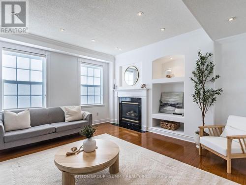 7123 Gillespie Lane, Mississauga, ON - Indoor Photo Showing Living Room With Fireplace