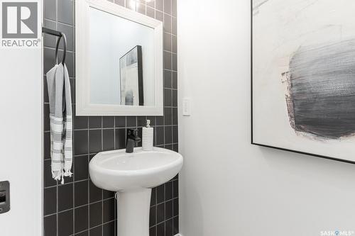 135 Traeger Common, Saskatoon, SK - Indoor Photo Showing Bathroom