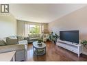 244 Prior Road S, Kelowna, BC  - Indoor Photo Showing Living Room 