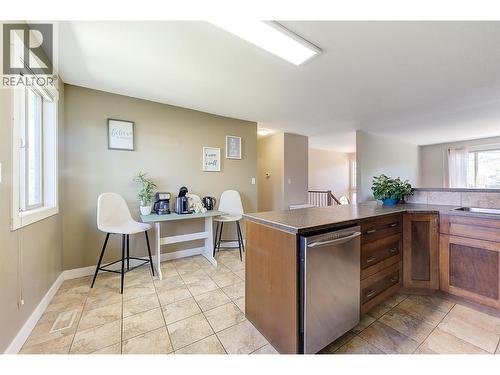 244 Prior Road S, Kelowna, BC - Indoor