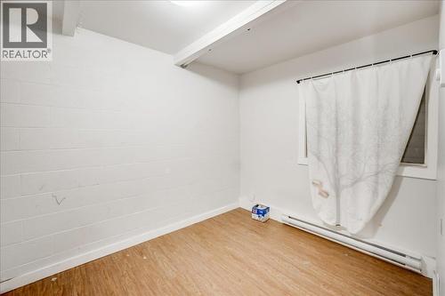 2100 Crestview Crescent, Castlegar, BC - Indoor Photo Showing Other Room