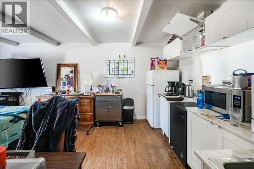 2100 Crestview Crescent, Castlegar, BC - Indoor