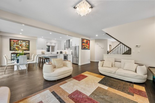 704 Robert Ferrie Drive, Kitchener, ON - Indoor Photo Showing Living Room