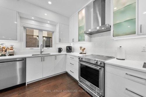 704 Robert Ferrie Drive, Kitchener, ON - Indoor Photo Showing Kitchen With Stainless Steel Kitchen With Upgraded Kitchen