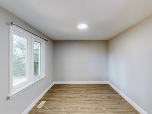 22 Sherwood Avenue, Kitchener, ON - Indoor Photo Showing Other Room