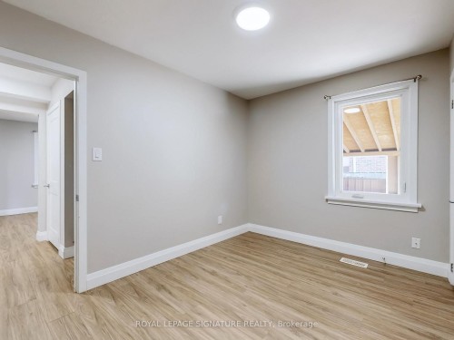 22 Sherwood Avenue, Kitchener, ON - Indoor Photo Showing Other Room