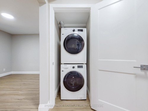 22 Sherwood Avenue, Kitchener, ON - Indoor Photo Showing Laundry Room