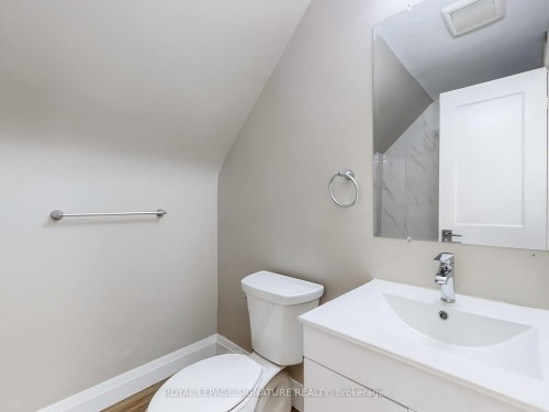 22 Sherwood Avenue, Kitchener, ON - Indoor Photo Showing Bathroom