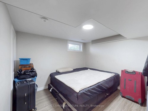 22 Sherwood Avenue, Kitchener, ON - Indoor Photo Showing Bedroom