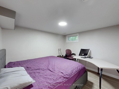 22 Sherwood Avenue, Kitchener, ON - Indoor