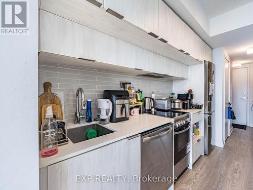 3708 - 181 Dundas Street E, Toronto, ON - Indoor Photo Showing Kitchen