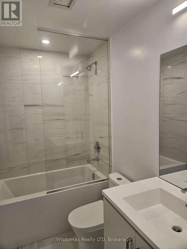 717 - 60 Honeycrisp Crescent, Vaughan (Vaughan Corporate Centre), ON - Indoor Photo Showing Bathroom