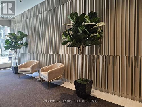 717 - 60 Honeycrisp Crescent, Vaughan (Vaughan Corporate Centre), ON - Indoor Photo Showing Other Room