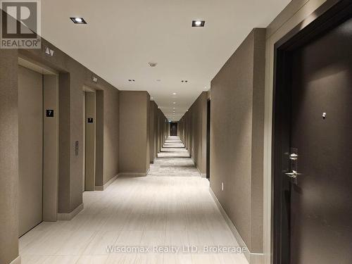 717 - 60 Honeycrisp Crescent, Vaughan (Vaughan Corporate Centre), ON - Indoor Photo Showing Other Room