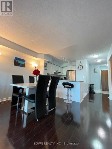 813 - 33 ELM DRIVE W  Mississauga, ON L5B 4M2