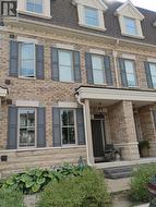 25 AMHERST CIRCLE  Vaughan, ON L4A 3Z3