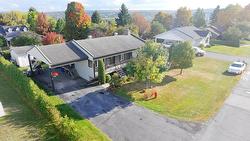 720 89e Rue  Saint-Georges, QC G5Y 3L6