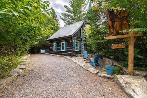 1330 Mtée Gagnon  Val-David, QC J0T 2N0