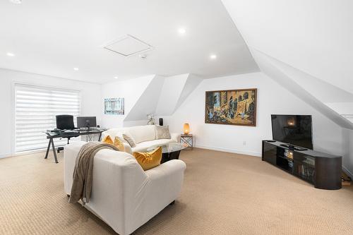 Mezzanine - 10 Crois. Mirabel, Dollard-Des-Ormeaux, QC 