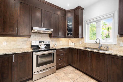 Cuisine - 10Z Crois. Mirabel, Dollard-Des-Ormeaux, QC - Indoor Photo Showing Kitchen With Double Sink