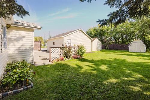 28 Franklin St, Roseau River, MB 
